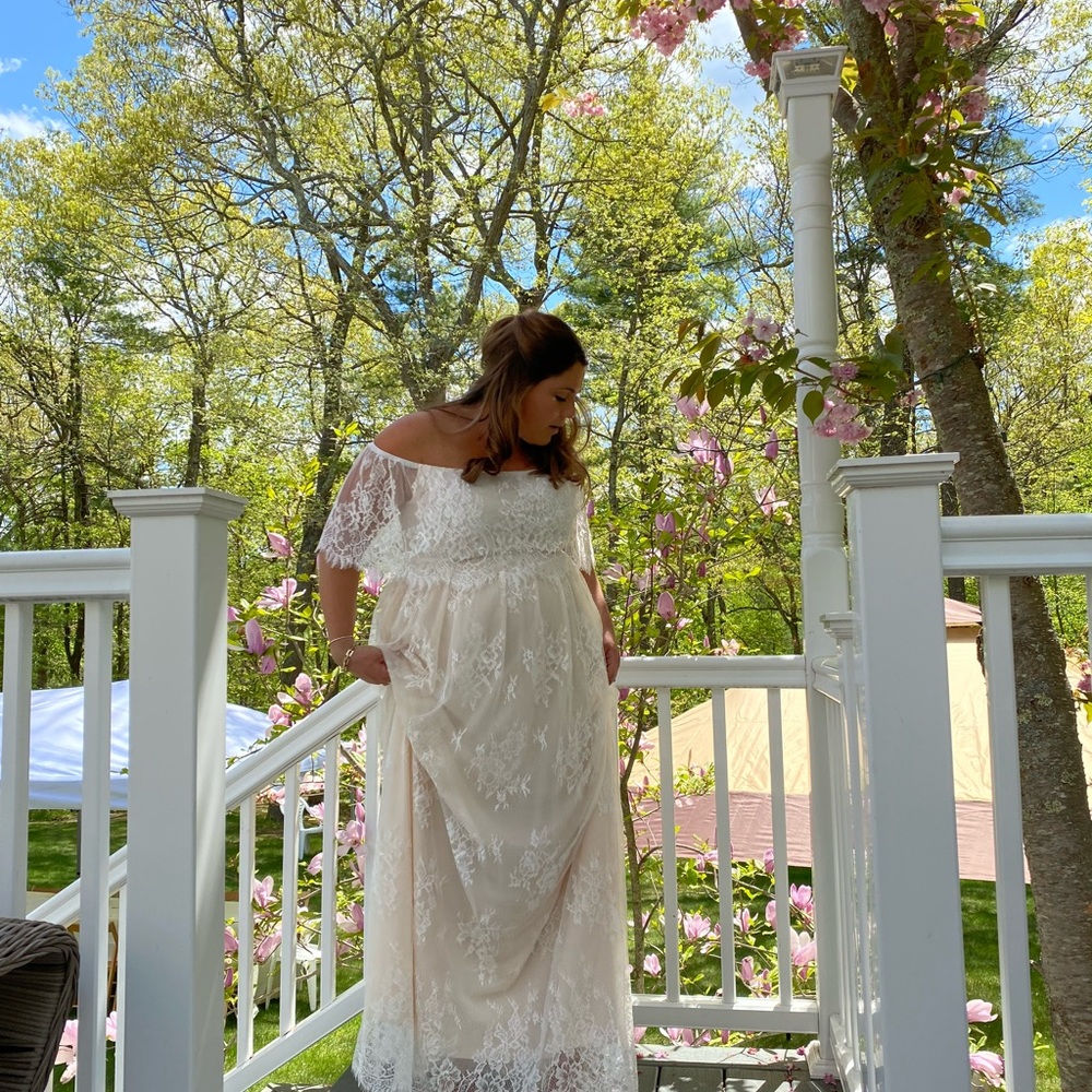MATERNITY LACE Baltic born dress